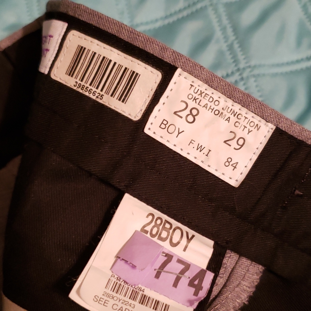 Suit - Picture 8 of 8